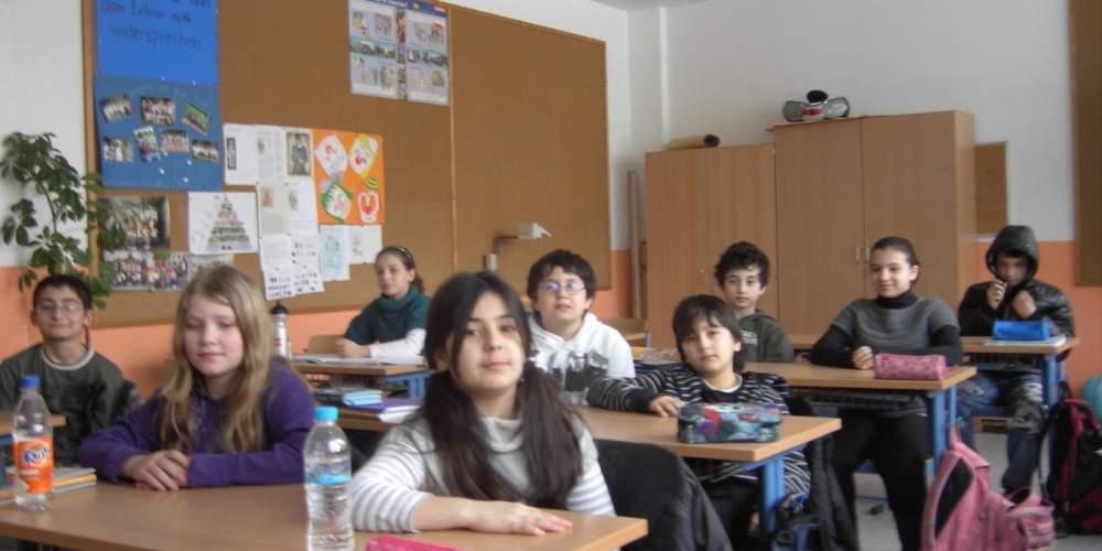 Θρησκευτικά με ινδιάνικη προσευχή, Ριάνα και… διήμερη επιμόρφωση εκπαιδευτικών