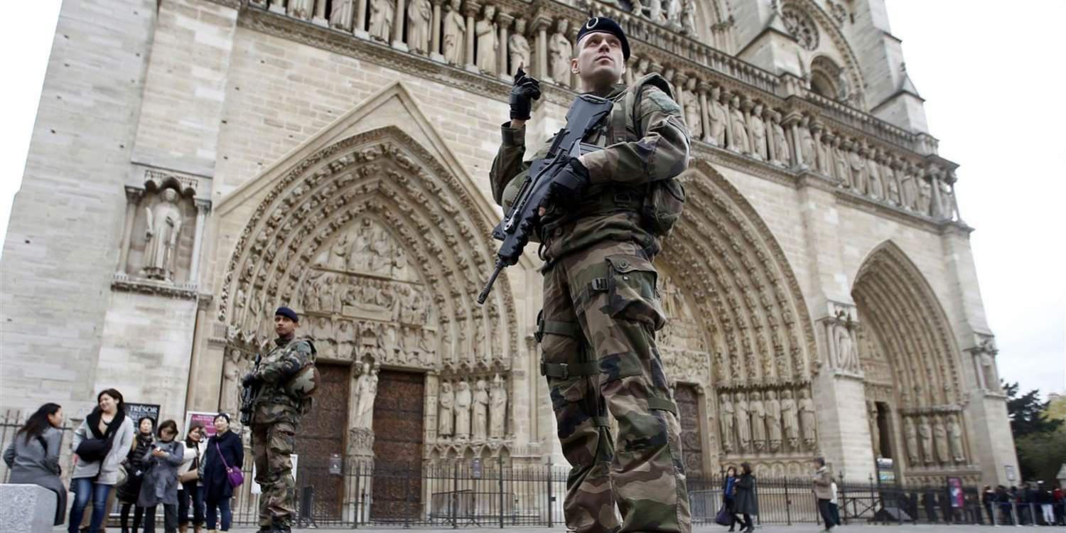 Η Γαλλία θα αναπτύξει επιπλέον στρατιώτες και αστυνομικούς στις πόλεις