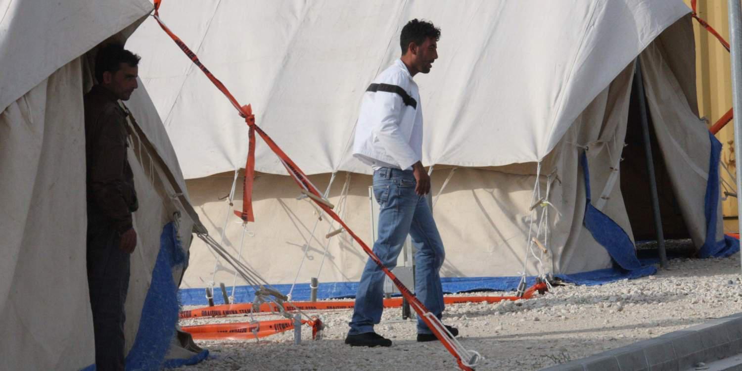 Συλλήψεις μεταναστών στη Χίο για κλοπές και για οπλοκατοχή