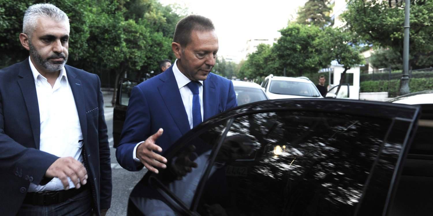 Στουρνάρας έξω από το Μαξίμου: Τι είπε για Deutsche Bank και αξιολόγηση