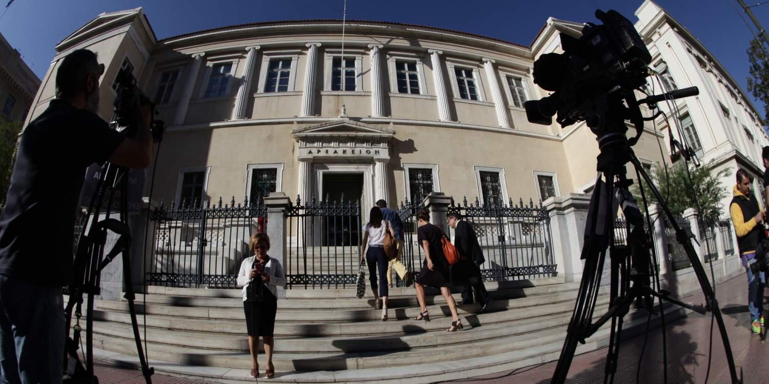 Τηλεοπτικές άδειες: Με απόφαση του Προέδρου ματαιώθηκε η Ολομέλεια του ΣτΕ