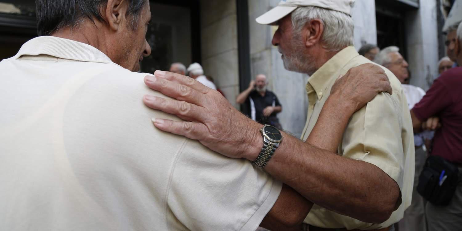 Αυτή είναι η αλήθεια για τον «μποναμά» Τσίπρα στους συνταξιούχους – Τους παίρνει το μισό ΕΚΑΣ για να τους δώσει μισή 13η σύνταξη