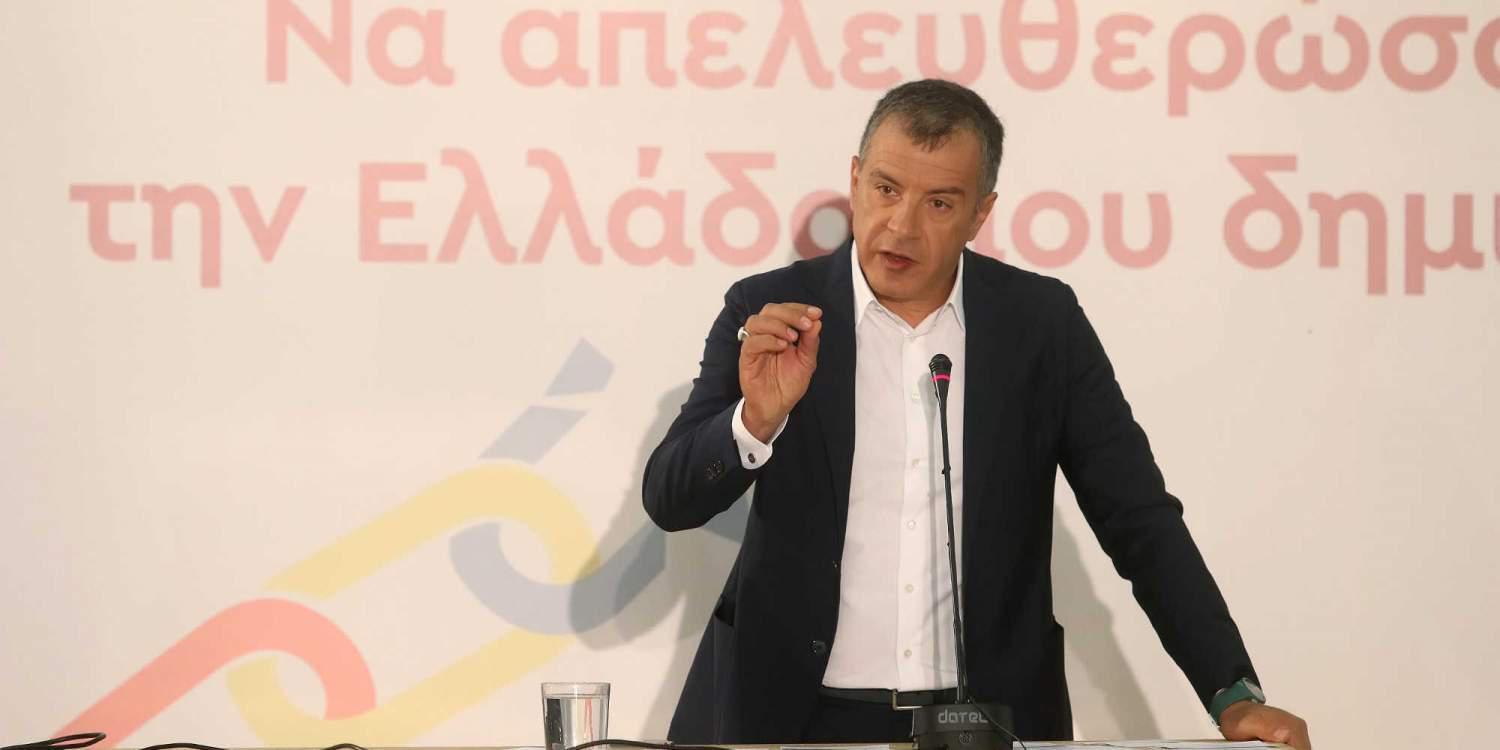 Θεοδωράκης: Κάποια πράγματα που δεν ξέρετε για τον Στεφανόπουλο