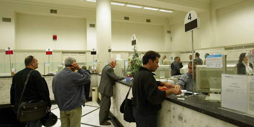 Τράπεζες: Από τις ουρές στα γκισέ στην ψηφιοποιήση του 100% των καθημερινών συναλλαγών των πελατών