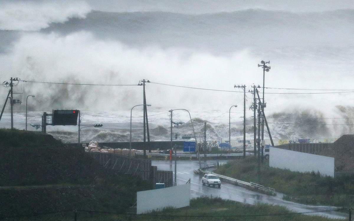 Έντεκα νεκροί και 17 αγνοούμενοι από τυφώνα στην Ιαπωνία
