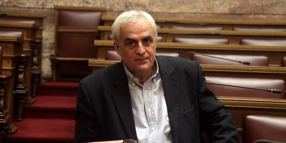 ΠΑΣΟΚ προς Κουρουμπλή: Πόσο μας κοστίζει ένας πρόσφυγας;