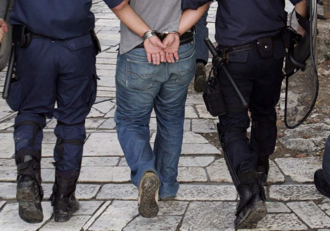 Αχαΐα: Σπείρα έκανε «χρυσές» δουλειές- Έκλεβαν καλώδια και τα πωλούσαν στη μαύρη αγορά