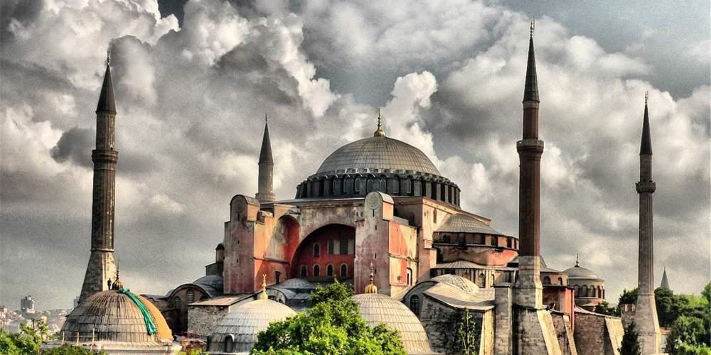 Στην Αγιά Σοφιά θα προσευχηθεί ο Ερντογάν τη Μεγάλη Εβδομάδα – Διοργάνωσε προσευχή