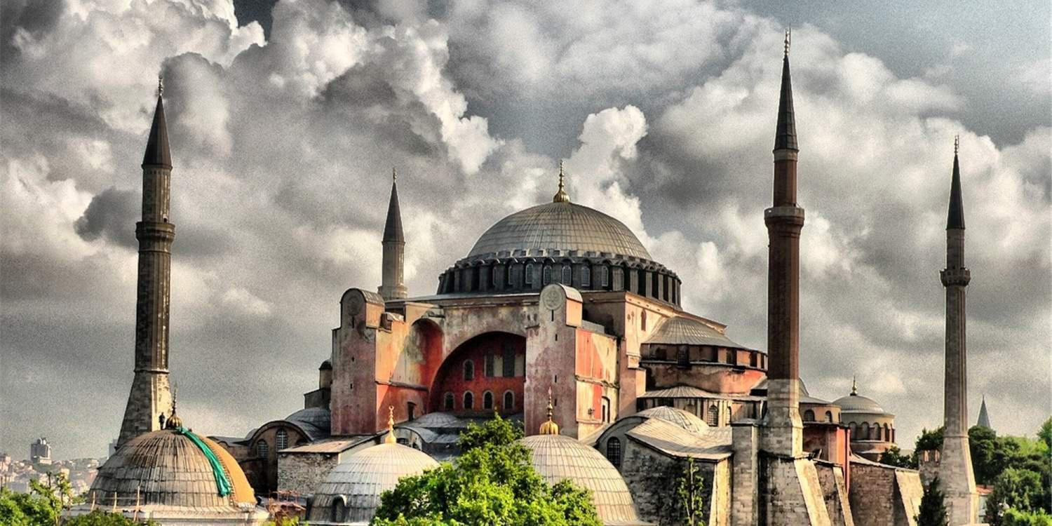 Στην Αγιά Σοφιά θα προσευχηθεί ο Ερντογάν τη Μεγάλη Εβδομάδα – Διοργάνωσε προσευχή