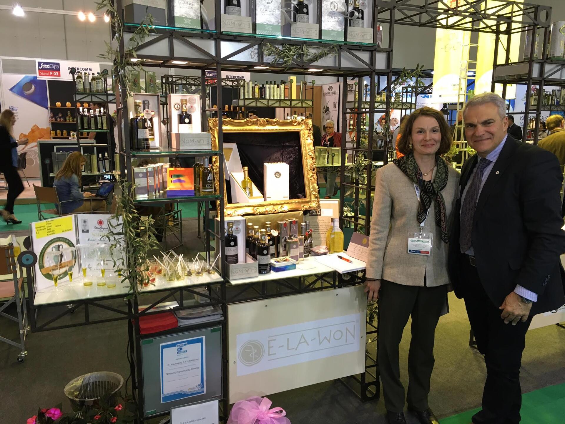 amerikanida-dimosiografos-ladi