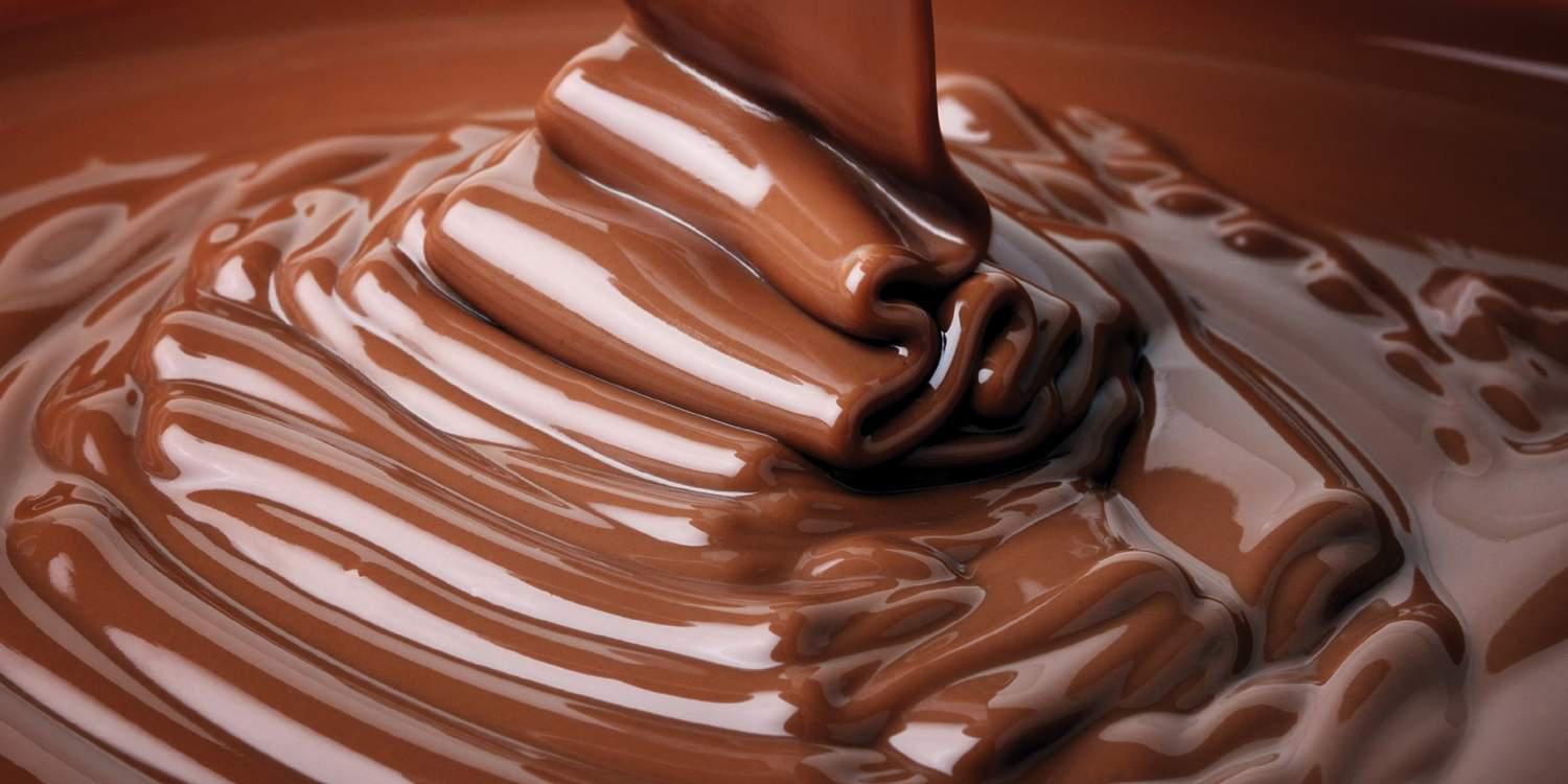 Η χαρά των… chocoholics: 10+1 λόγοι που κάνουν τη σοκολάτα απαραίτητη στη διατροφή μας