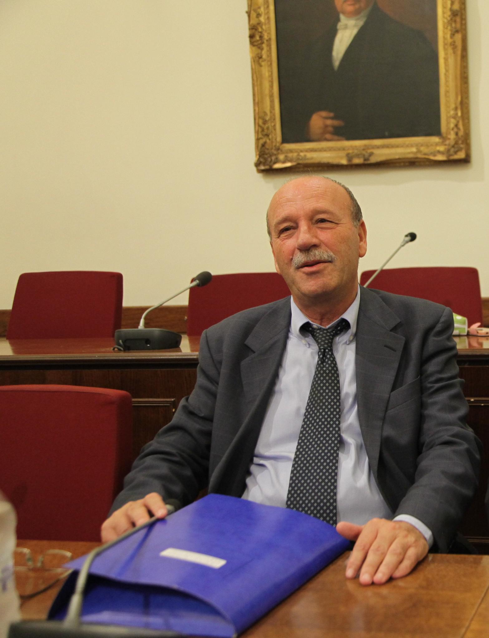 dimitris-tsakiris-1300