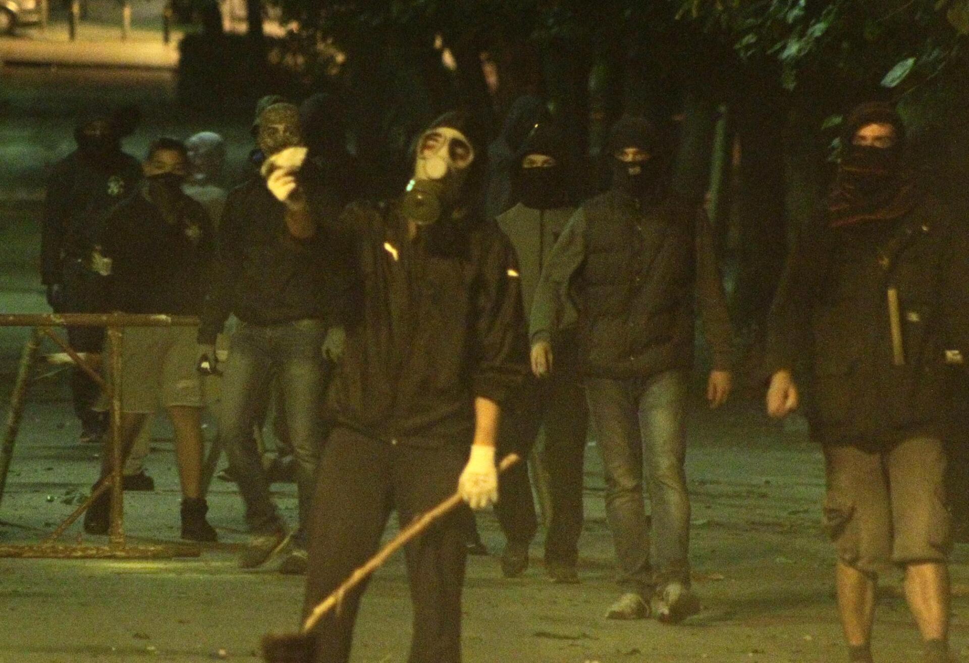 epeisodia-kentro-athinas-sullipeis-1300-2