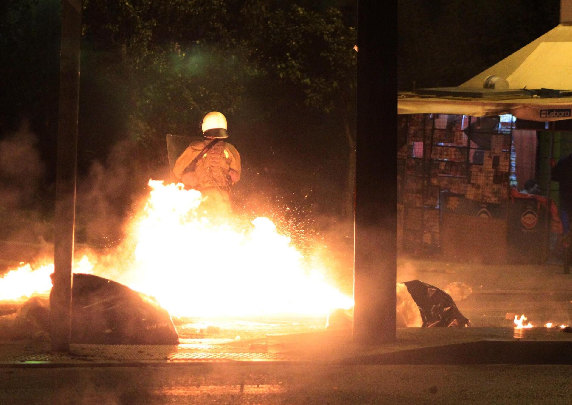 epeisodia-kentro-athinas-sullipeis-1300-4