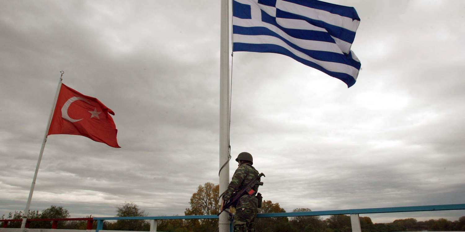 Σύλληψη πέντε Τούρκων στην Ελλάδα με… μια βαλίτσα χρήματα