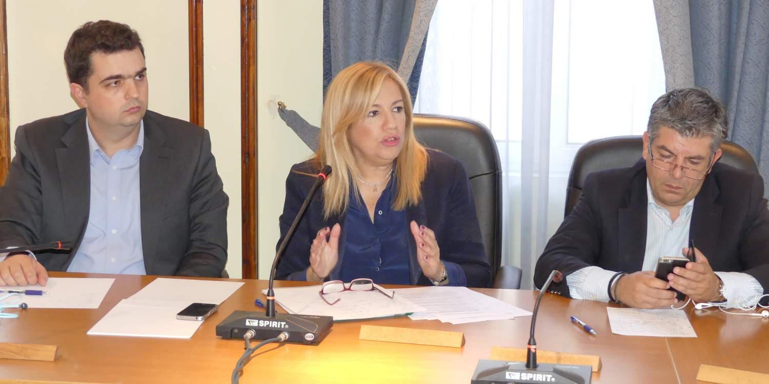 Δημοκρατική Συμπαράταξη για τηλεοπτικές άδειες: Στην αγορά χωράνε 8 με 10 κανάλια