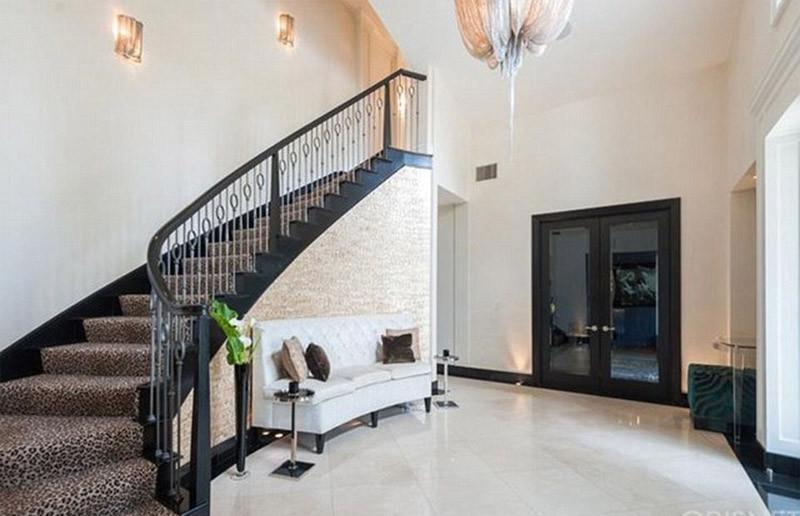 Μικρές συνήθειες που κάνουν το σπίτι σου πιο ζεστό