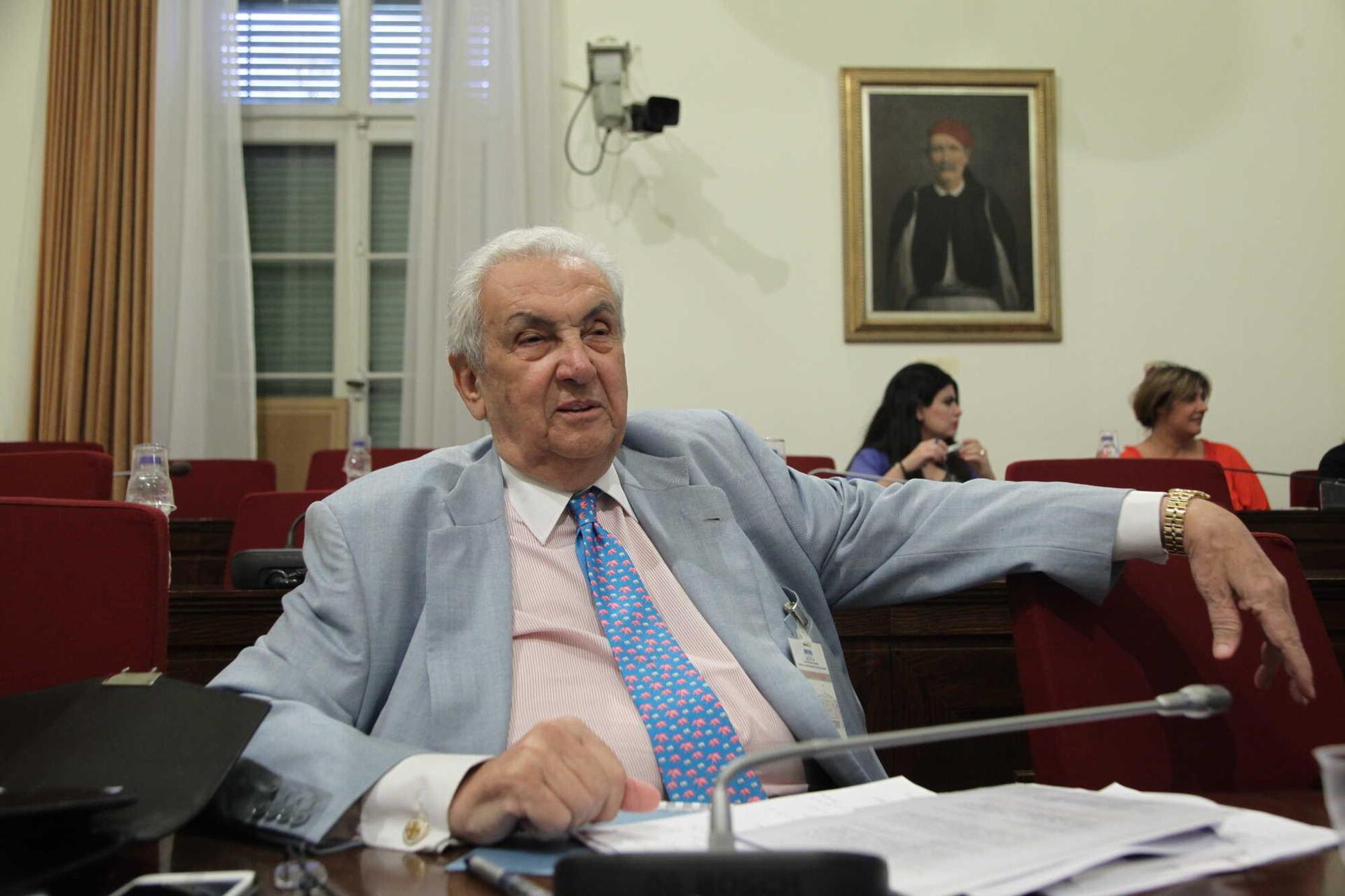 Δημήτρης Κοντομηνάς