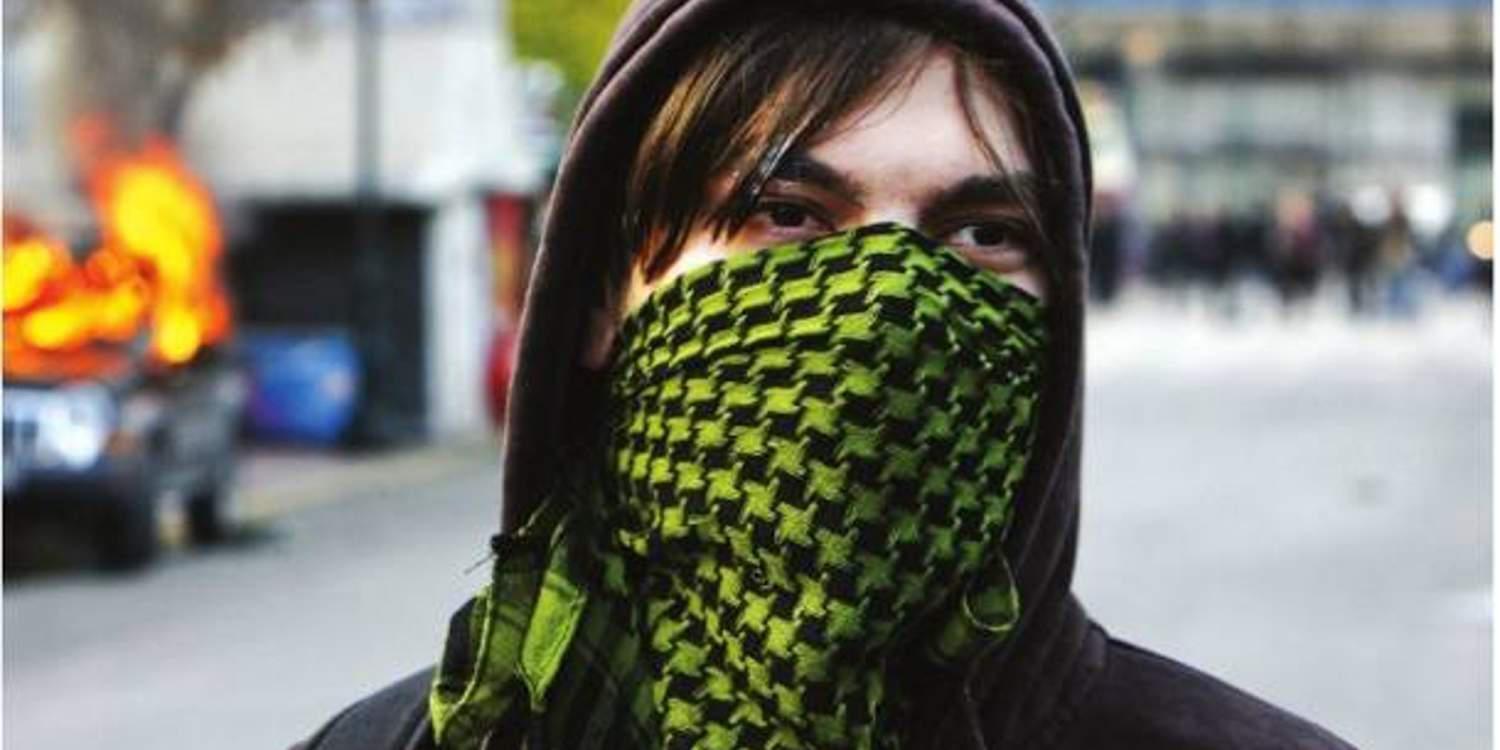 Ετοιμάζονταν για «πόλεμο» μαθητές στα Χάνια- Ρόπαλα και σουγιάδες στις τσάντες τους
