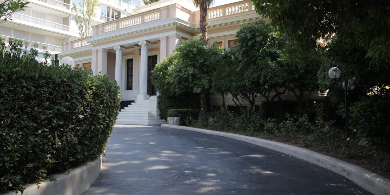 Τα 5 «αγκάθια» του Μαξίμου για τα μπλοκάκια