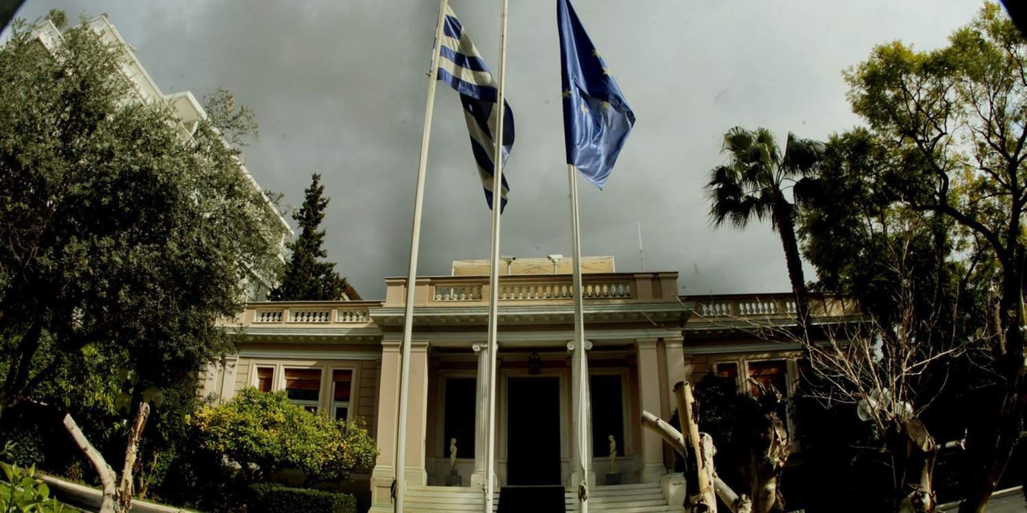 Ο Κύπριος δικηγόρος των off shore και των Panama Papers που μπαινοβγαίνει στο Μαξίμου