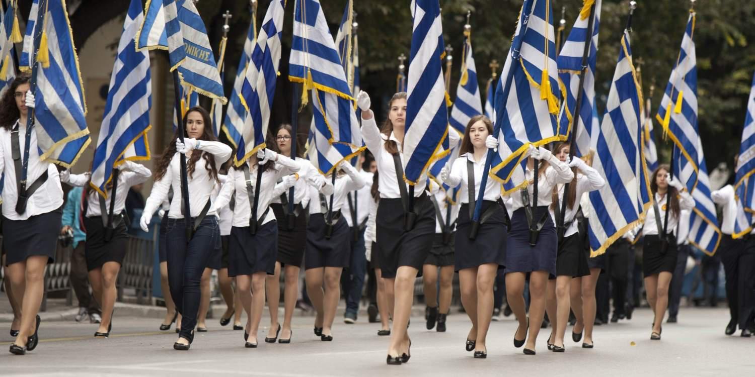 Η μαθητική παρέλαση στη Θεσσαλονίκη [βίντεο]