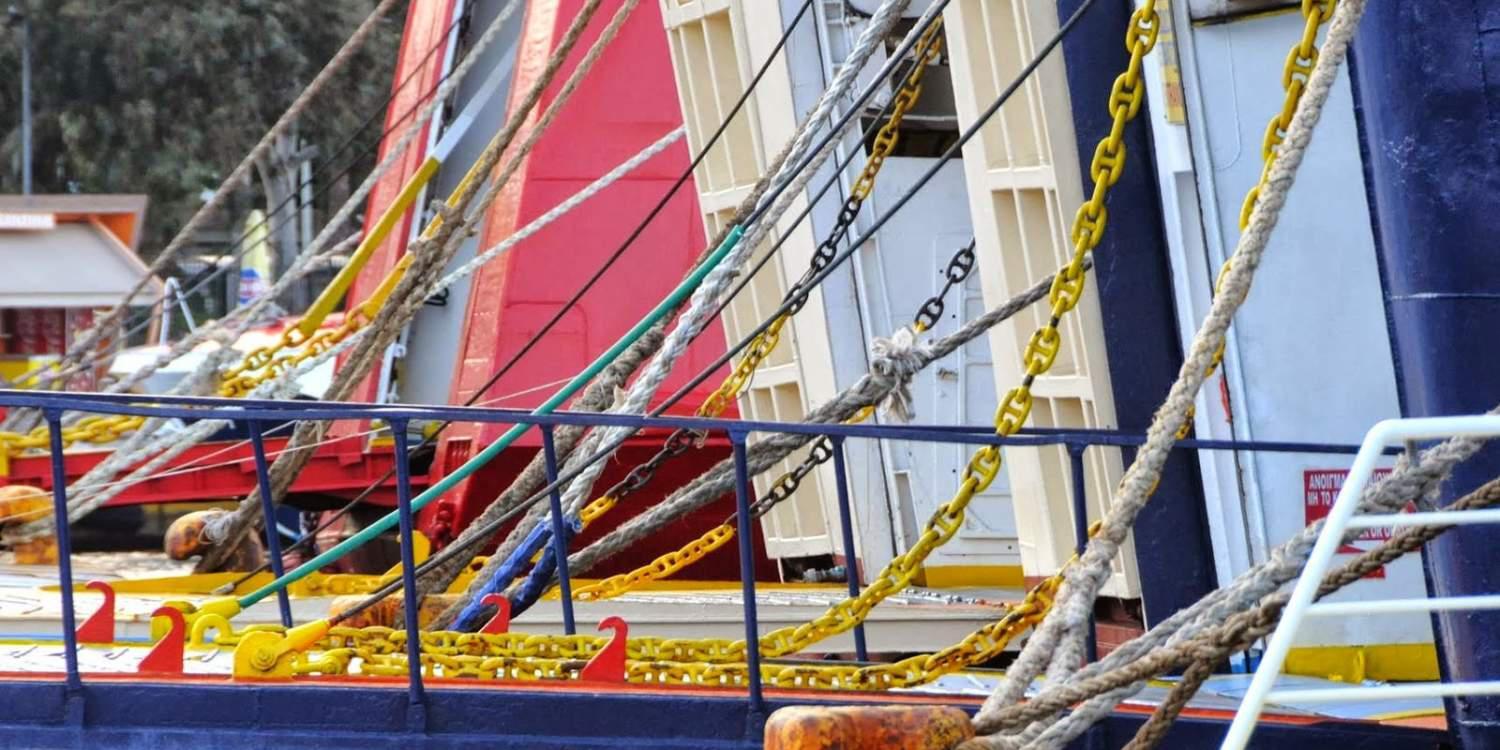 Δεμένα τα πλοία στα λιμάνια την Πέμπτης λόγω απεργίας της ΠΝΟ