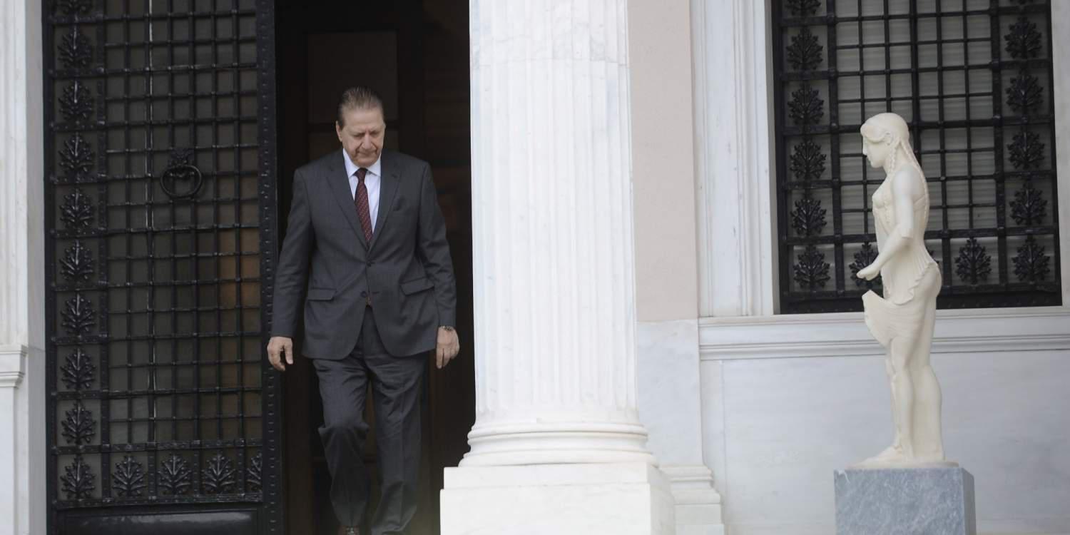 Φύσηξε… στρατηγός άνεμος στο Μαξίμου μετά το «ξήλωμα» του νόμου Παππά