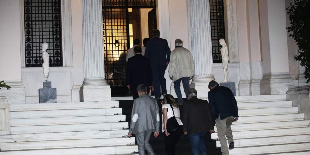 Στο μπαράκι του Μαξίμου