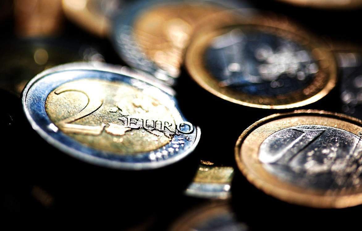 ΥΠΟΙΚ: Πρωτογενές πλεόνασμα 8,5 δισ. ευρώ στο οκτάμηνο – Υπέρβαση στόχου στον προϋπολογισμό