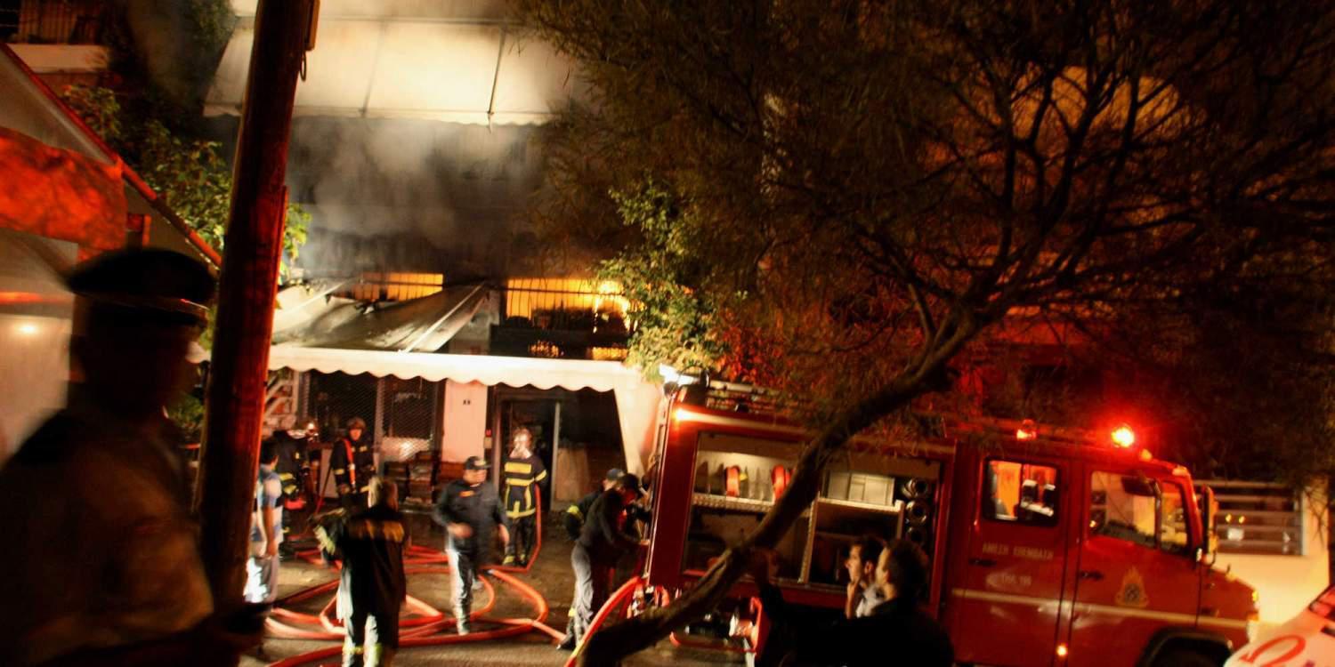 «Στάχτη» έγινε σπίτι στο Πωγώνι – Από θαύμα γλίτωσε ένα ζευγάρι με το μωρό του