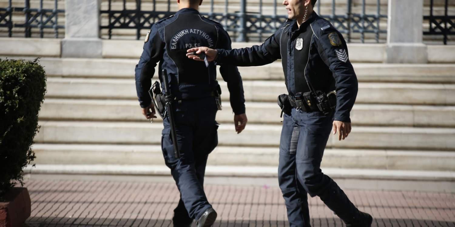 Λήξη συναγερμού ! Γλυκά το… «ύποπτο» πακέτο κοντά στο σπίτι του Αμερικανού Πρέσβη