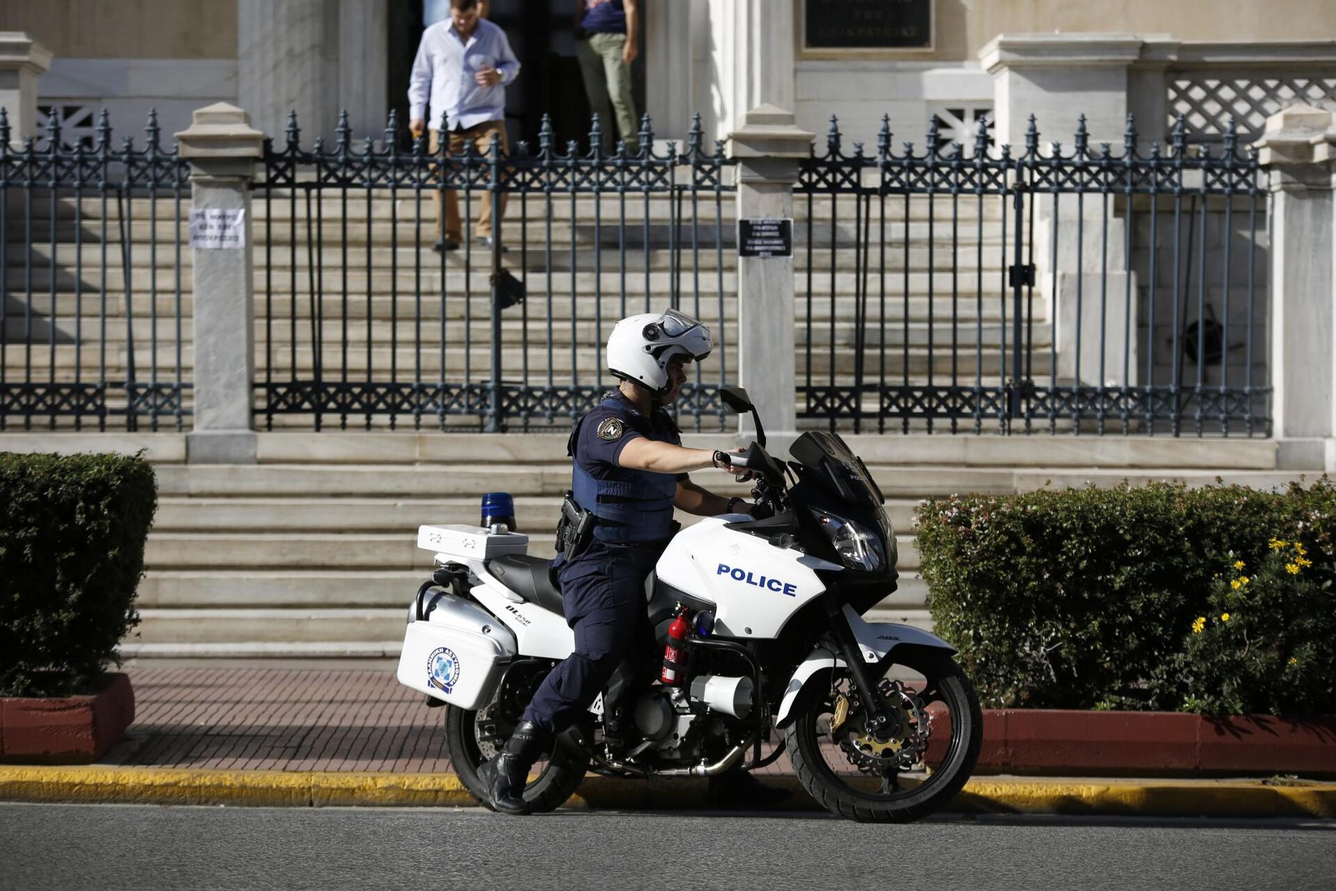 ste-ereunes-astynomia-vomva-kare-kare-1300-9