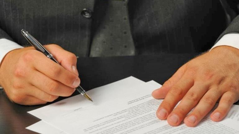 Συμβολαιογράφοι