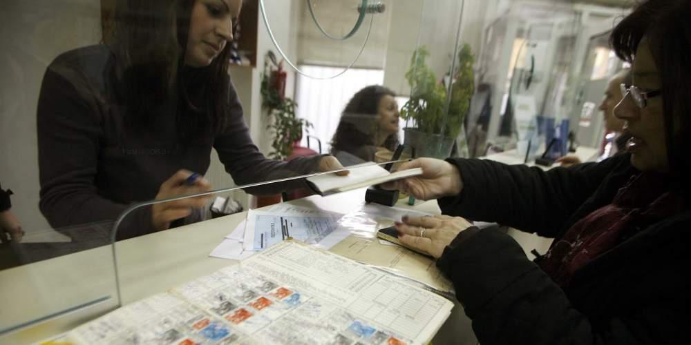 Κατώτατη σύνταξη για όλους στα 67 με «δώρο» 6 μήνες ασφάλισης