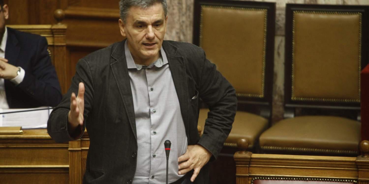 Ο Τσακαλώτος έφερε σαν παράδειγμα τον Ολυμπιακό για να απαντήσει στο ΚΚΕ!