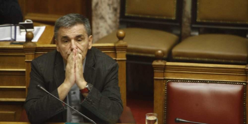 LIVE: O Tσακαλώτος μιλάει στη Βουλή για το Eurogroup