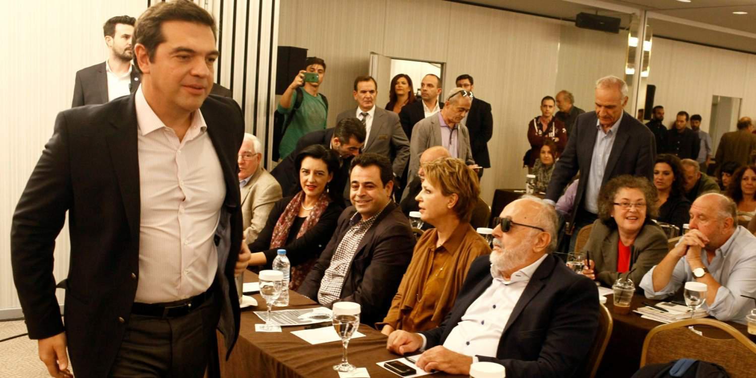 Ο Τσίπρας ξεκίνησε τον ανασχηματισμό από το κόμμα