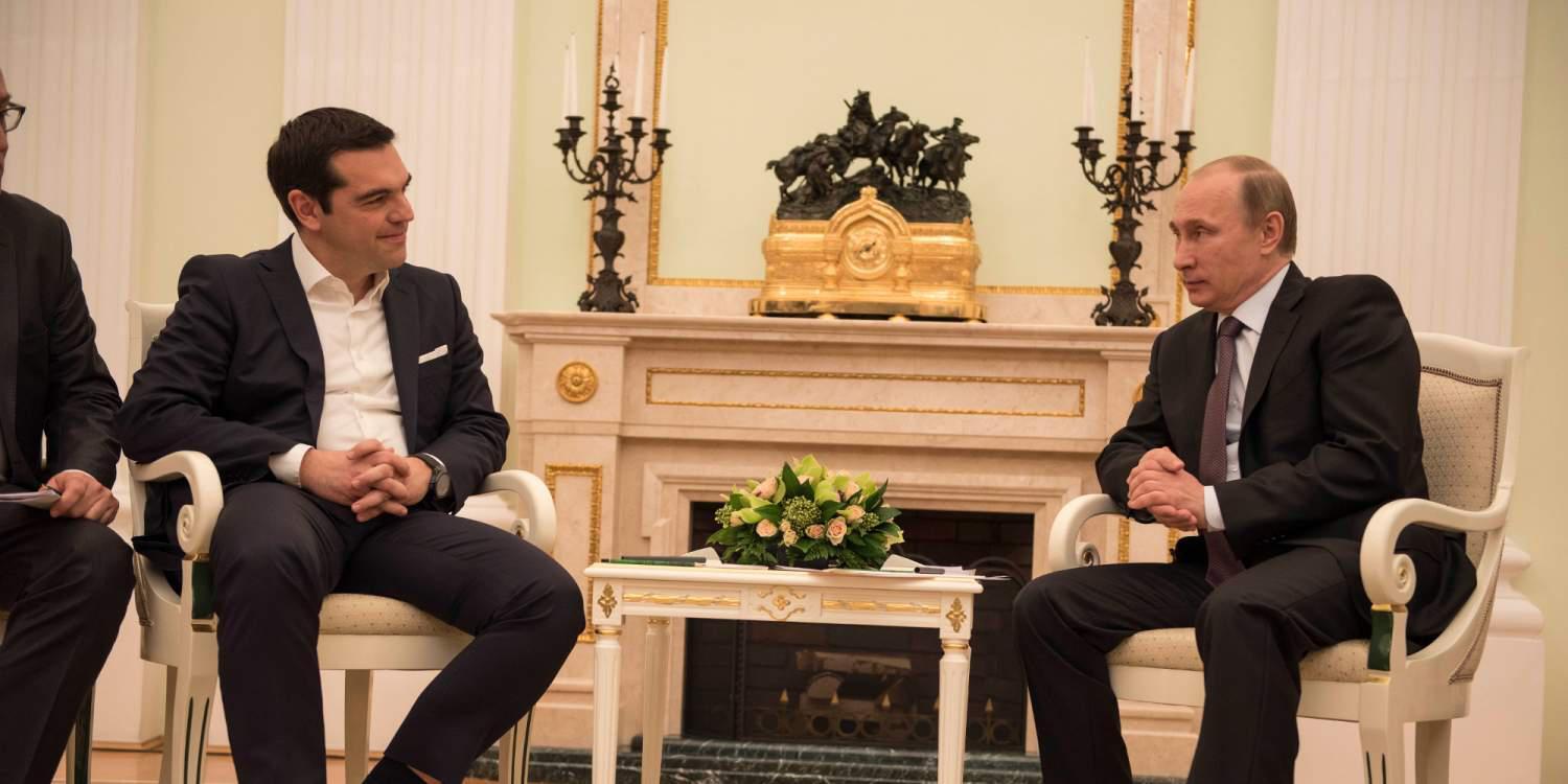 Σάλος από τις αποκαλύψεις Ολάντ για τις «ρωσικές δραχμές»