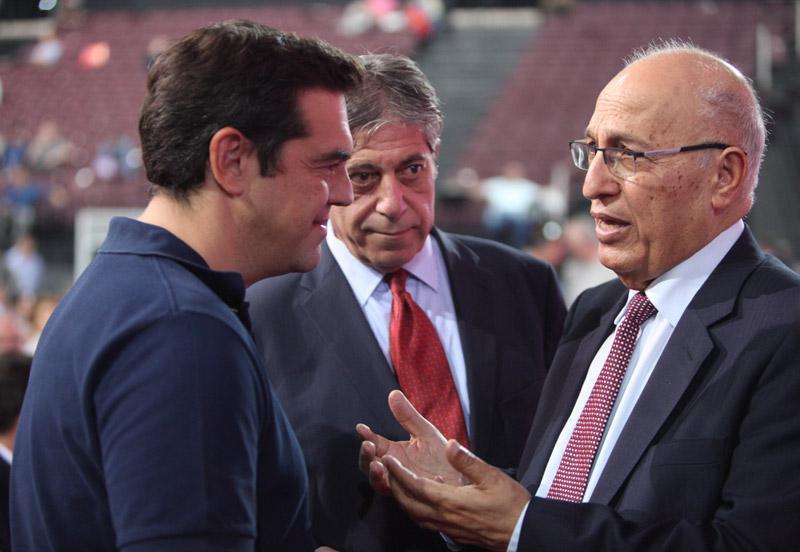 tsipras-sunedrio-casual-ntisimo-xalaros-1300-2