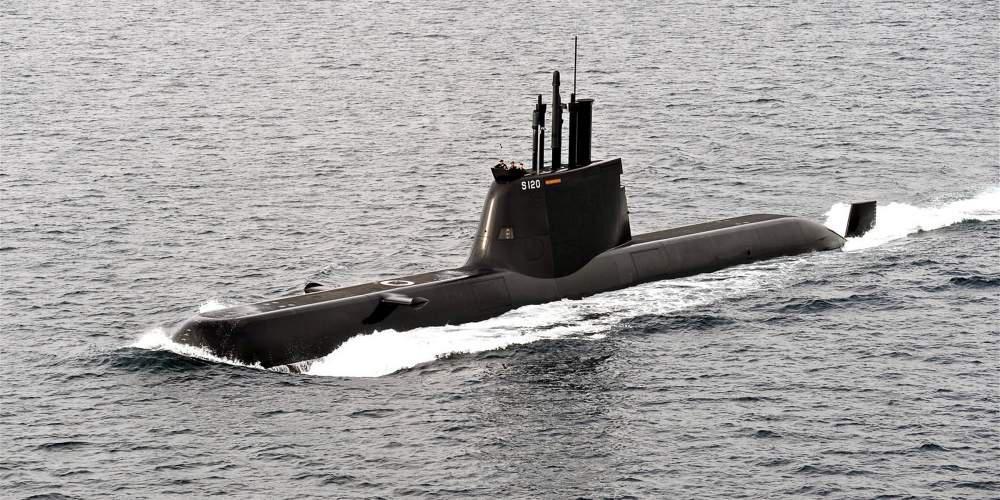 Αναστάτωση από υποβρύχιο ανατολικά της Ντίας [εικόνα]