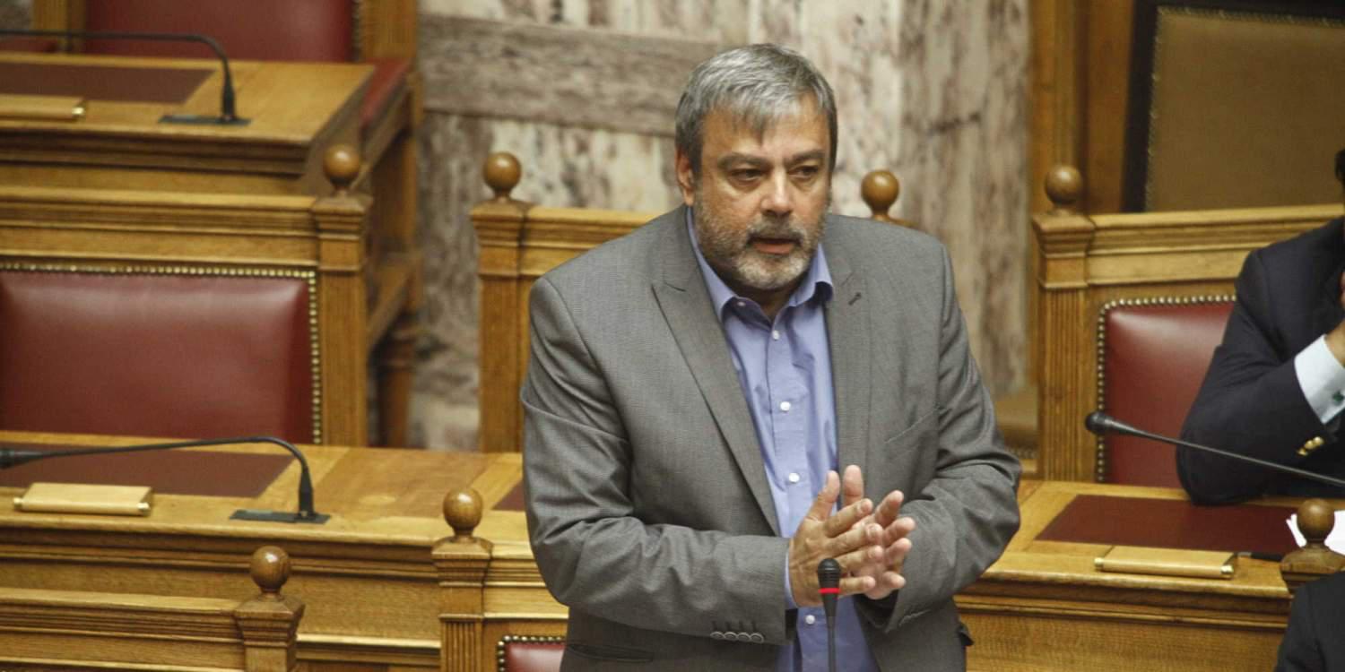Τα μάζεψε μετά τον σάλο ο Βερναρδάκης: Συγγνώμη που αποκάλεσα την Κεραμέως «Πισπιρίγκου της Παιδείας