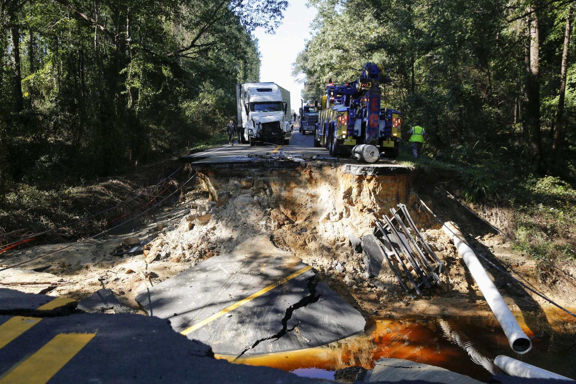 voreia-karolina-tifonas-matthew-katastrofes-1300-4