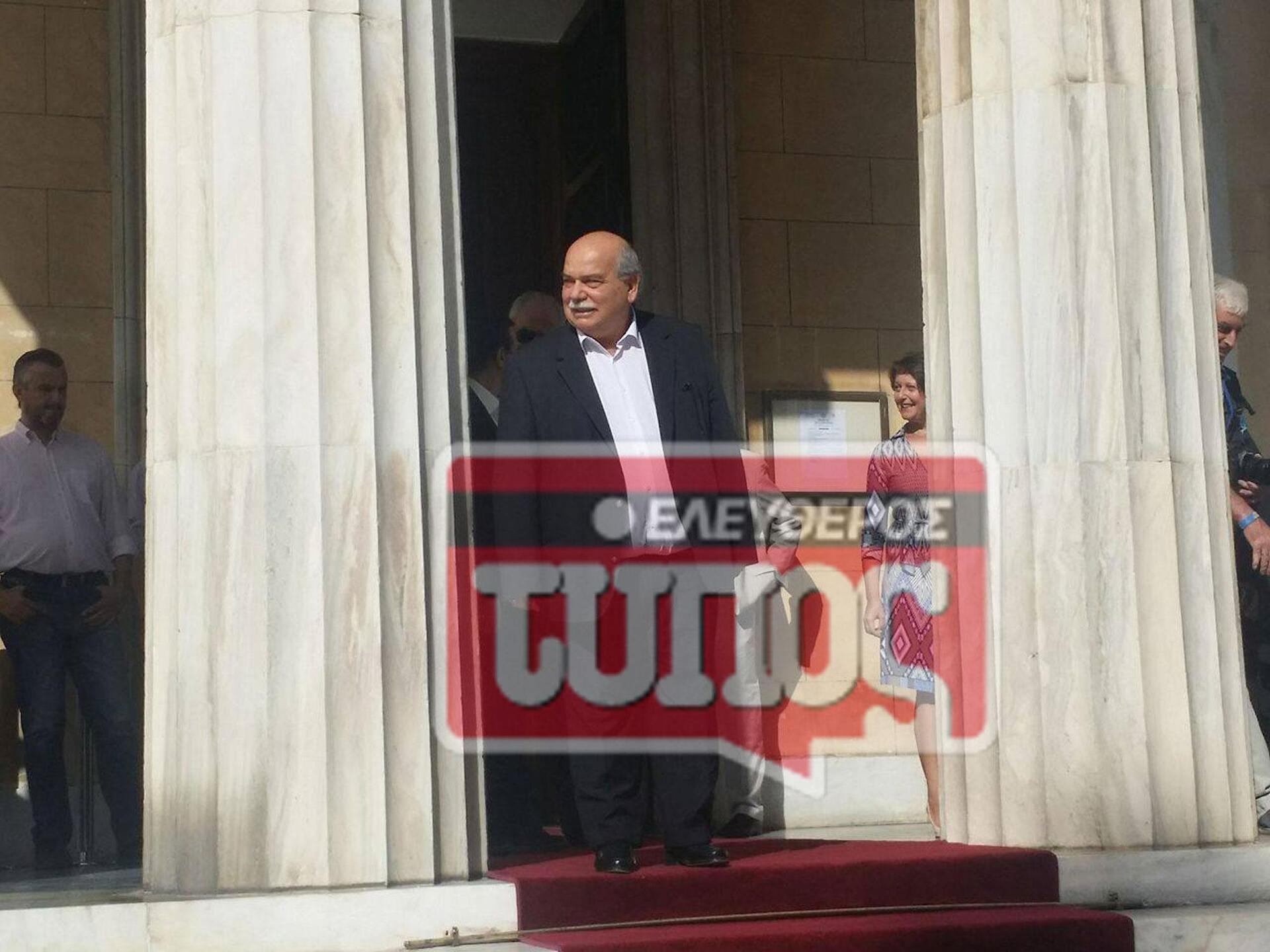 voutsis-vouli-agismos-1300