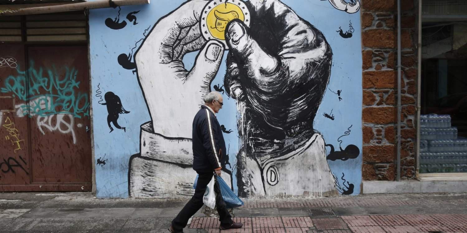 Μεγαλύτερη η ύφεση για το 2015 λόγω capital controls
