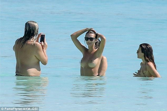 emily-ratajkowski-gumnes-fotografies-1300-3