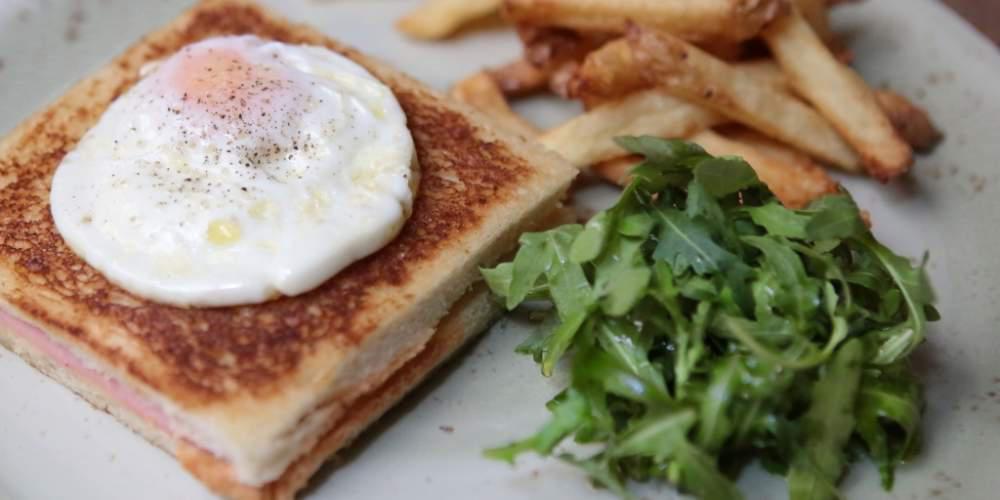 Margi brunch: Κυριακές γεμάτες γεύση στην Αθηναϊκή Ριβιέρα