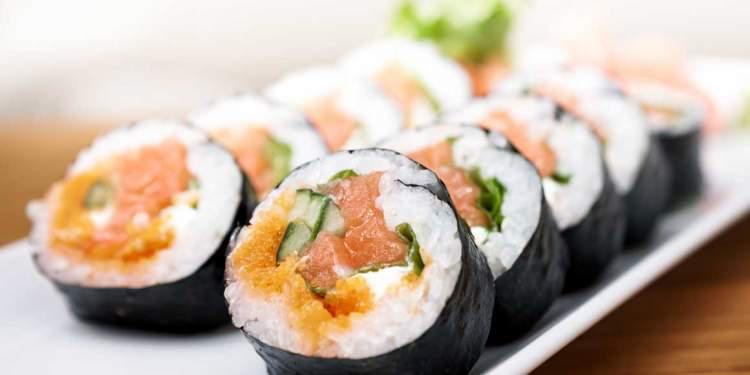 Θεσσαλονίκη: Τι είναι το παράσιτο «Anisakis» από το οποίο δηλητηριάστηκε ο 22χρονος τρώγοντας σούσι