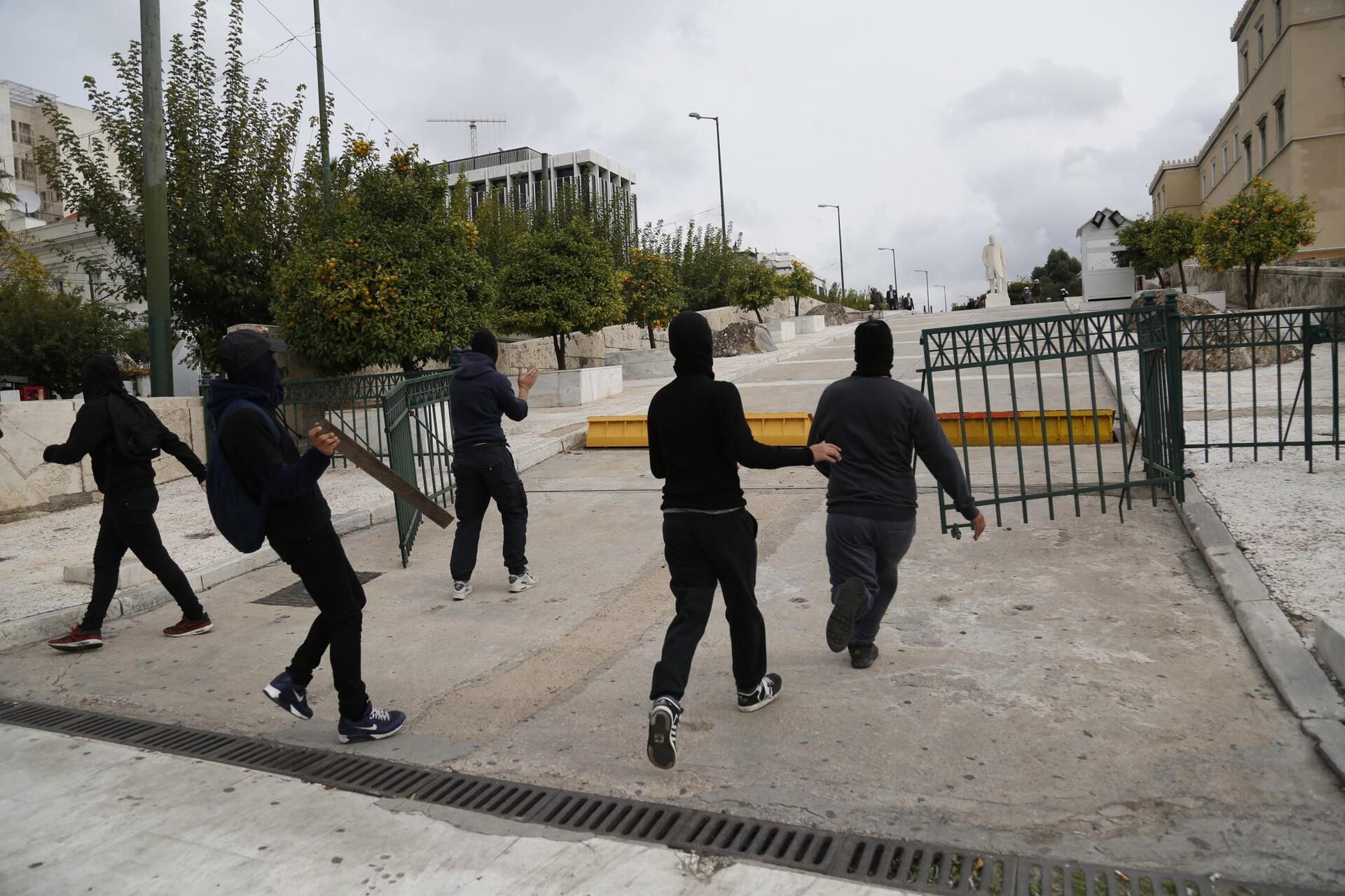 epesisodia-mathites-suntagma-1300-1