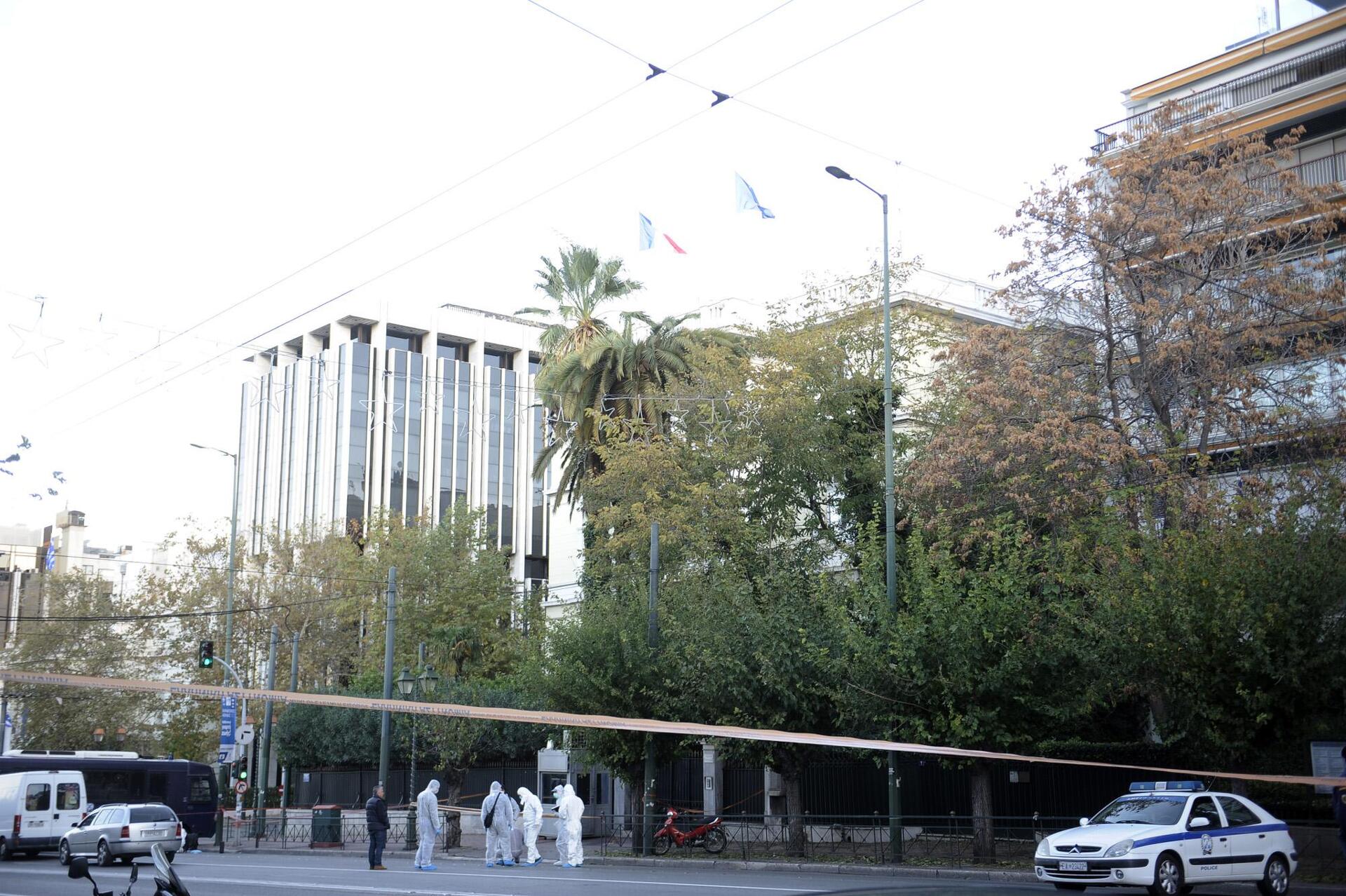 Διαμαρτυρία φοιτητών έξω από τη γαλλική πρεσβεία